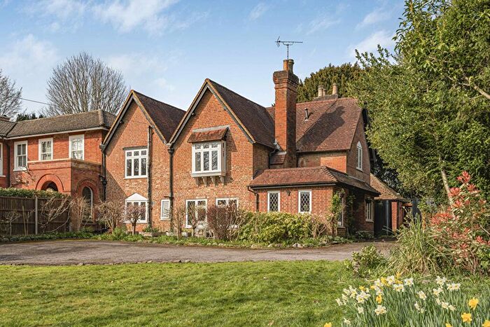 4 Bedroom Cottage For Sale In The Old Rectory, Rectory Road, Farnborough, Hampshire, GU14
