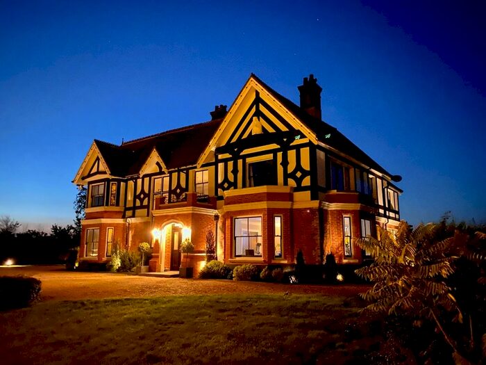 5 Bedroom Detached House For Sale In Childerditch Lane, Little Warley, Brentwood, CM13