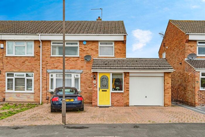 3 Bedroom Semi-Detached House For Sale In Tulla Close, Stenson Fields, Derby, DE24
