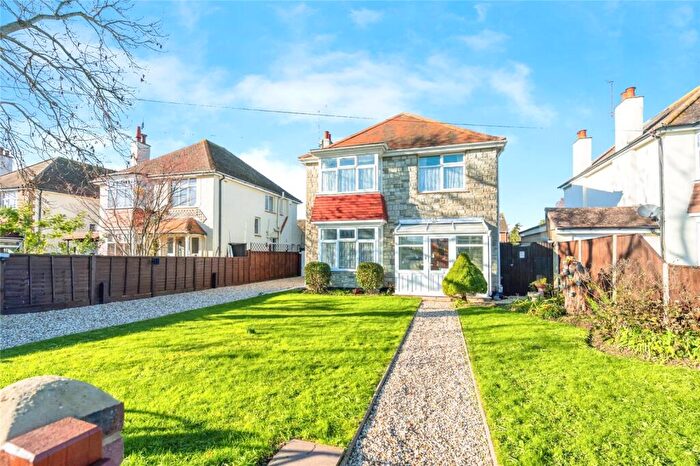 4 Bedroom Detached House For Sale In Parklands Avenue, Bognor Regis, PO21