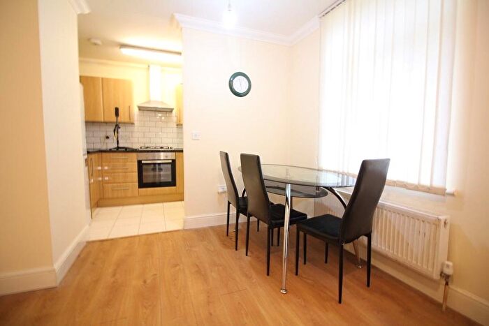 1 Bedroom Flat To Rent In Hatton Road, Feltham, TW14