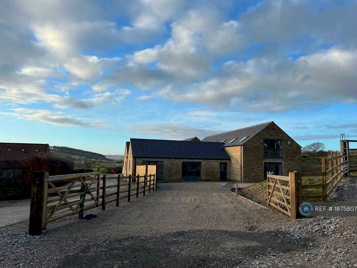 3 Bedroom Semi-Detached House To Rent In The Courtyard, Harrogate, HG3