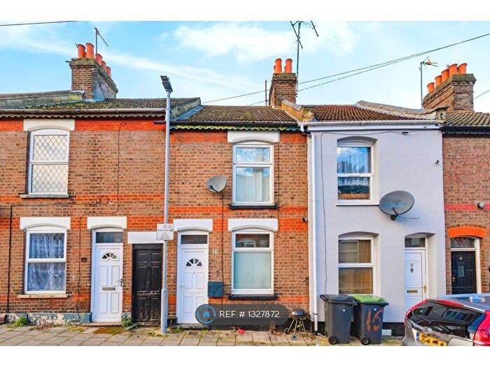2 Bedroom Terraced House To Rent In Ashton Road, Luton, LU1