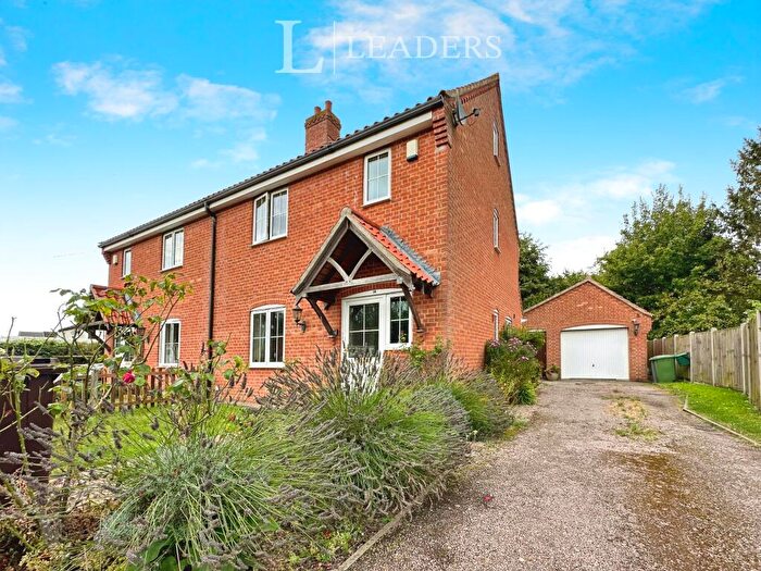 3 Bedroom Semi-Detached House To Rent In Waterloo Close, Horsham St Faith, NR10