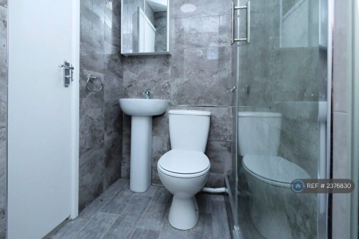3 Bedroom Flat To Rent In Leigh Road, Birmingham, B8