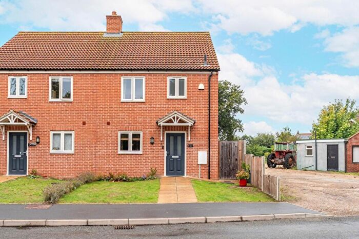 3 Bedroom End Of Terrace House For Sale In Neaves Close, Catfield, NR29