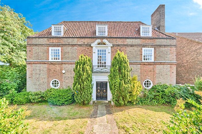 7 Bedroom Detached House For Sale In Hillcrest Road, London, W5
