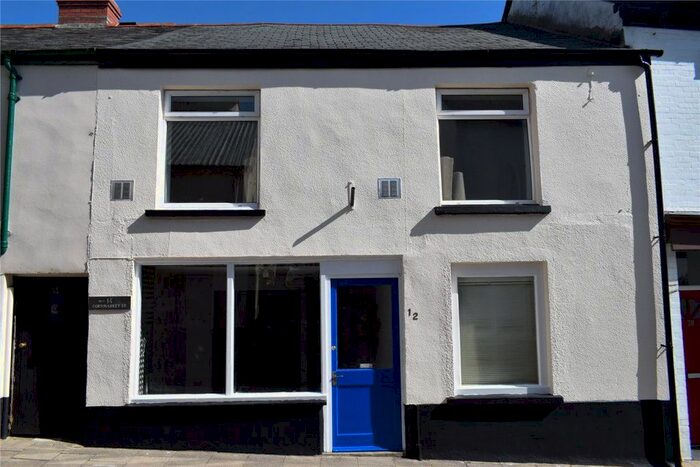 2 Bedroom Flat To Rent In Cornmarket Street, Torrington EX38