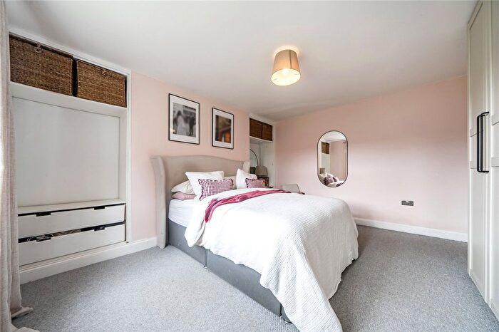 2 Bedroom Maisonette For Sale In Malcolm Close, Oakfield Road, Penge, London, SE20