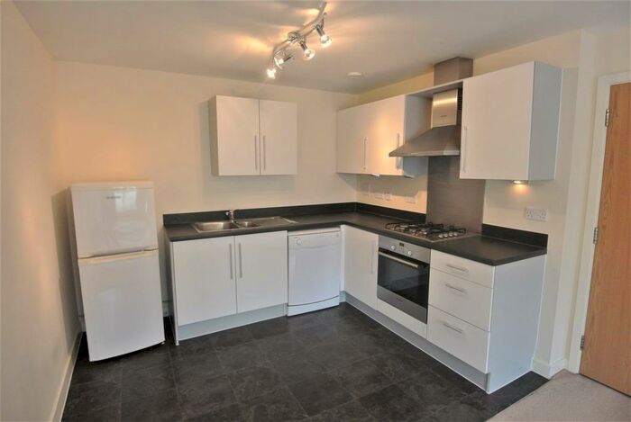 2 Bedroom Apartment To Rent In Addlestone, KT15