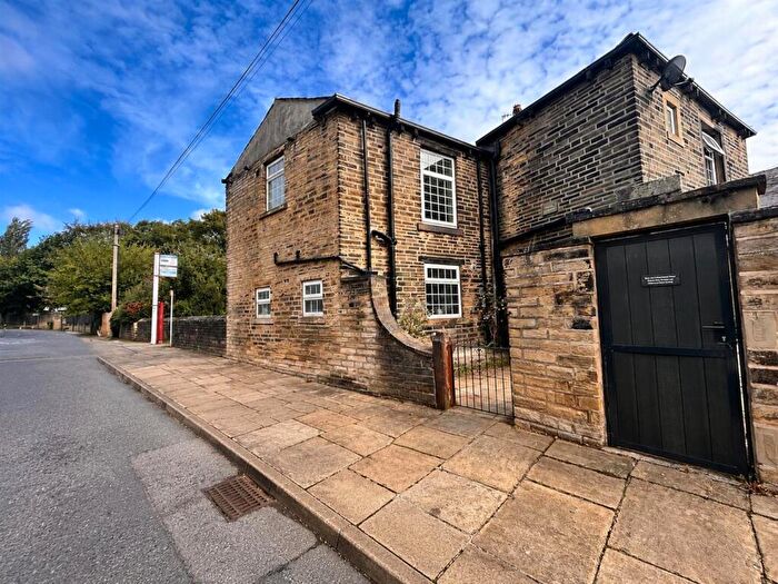 2 Bedroom End Of Terrace House For Sale In Heath Road, Halifax, HX3