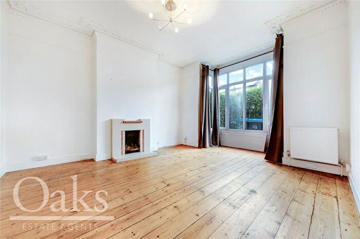 1 Bedroom Flat For Sale In Birchanger Road, South Norwood, SE25