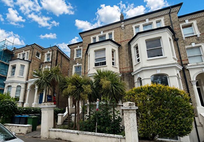 2 Bedroom Flat For Sale In Flat C, St. James' Road, Surbiton, Surrey, KT6