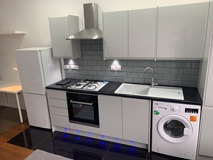 1 Bedroom Studio To Rent In Kelso Road, Leeds, LS2