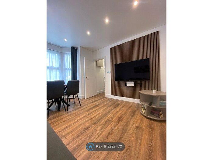 1 Bedroom End Of Terrace House To Rent In Griffin Road, London, SE18