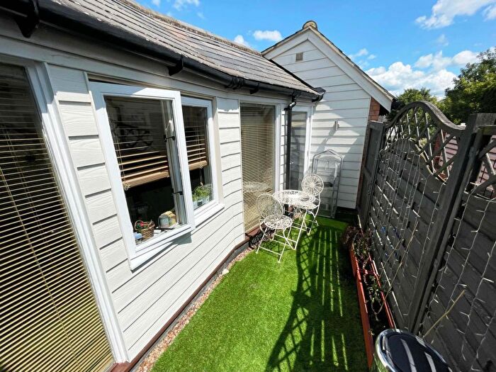 2 Bedroom Apartment To Rent In Market Place, Olney, MK46