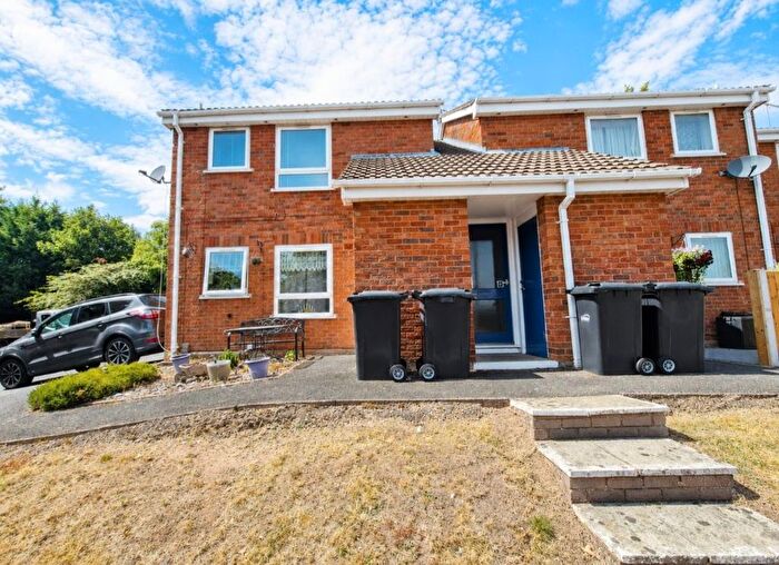 1 Bedroom Flat For Sale In Bisell Way, Brierley Hill, DY5