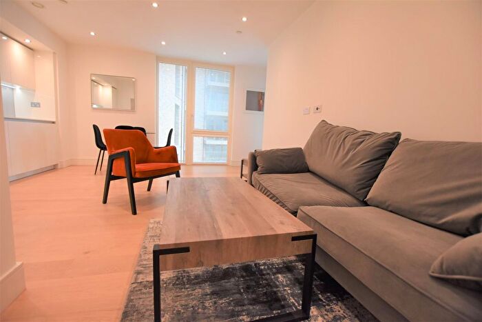 1 Bedroom Flat To Rent In Garnet Place, West Drayton, UB7