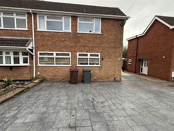 3 Bedroom Semi Detached House To Rent In Marnel Drive, Wolverhampton, WV3