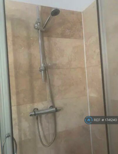 Studio To Rent In First Floor, Bristol, BS8 - Photo 3