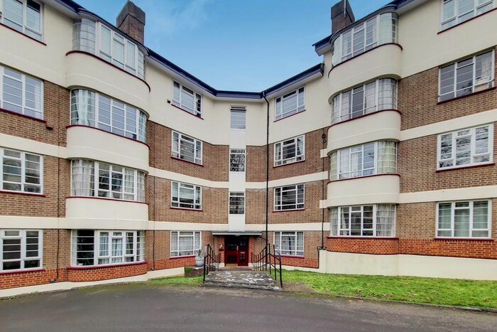 2 Bedroom Flat To Rent In Edge Hill Court, Wimbledon, SW19