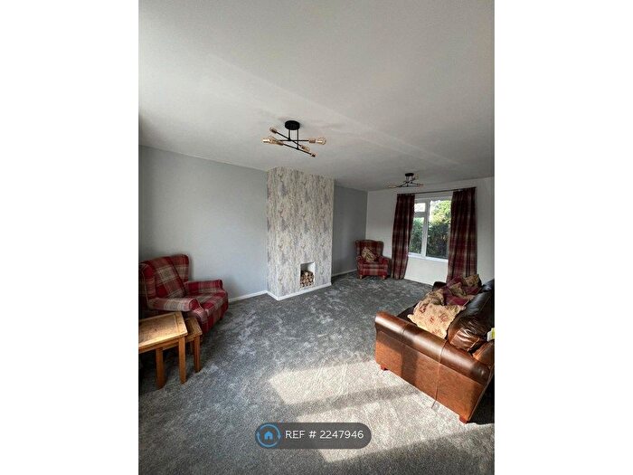 3 Bedroom Terraced House To Rent In West Close, Keyworth, Nottingham, NG12