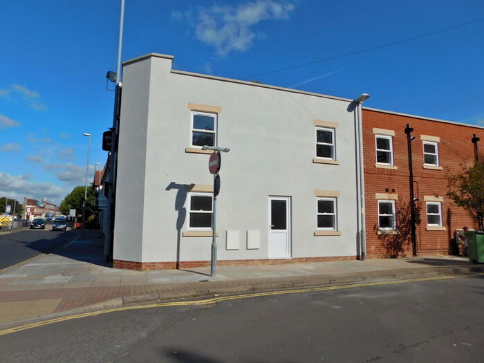 1 Bedroom Flat To Rent In Fratton Road, Fratton, PO1