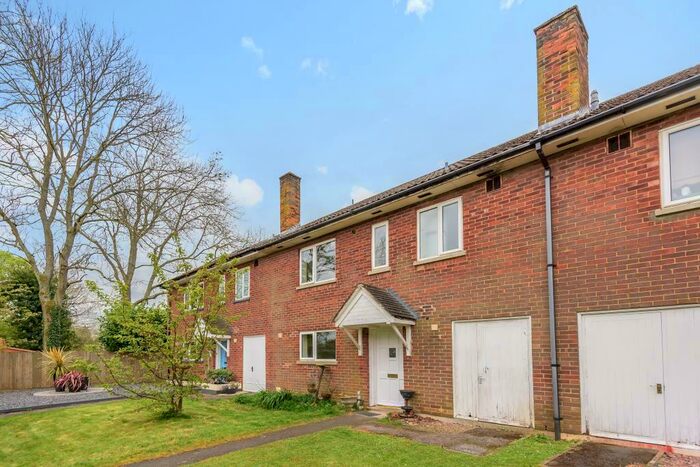 3 Bedroom Semi-Detached House For Sale In Bishops Green, Hampshire, RG20