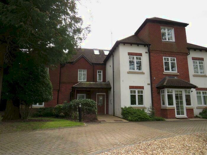 2 Bedroom Flat To Rent In Station Road, Balsall Common, Coventry, CV7