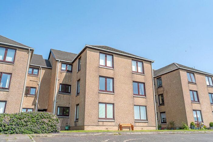 2 Bedroom Flat For Sale In /R, Kelburn Court, Largs, KA30