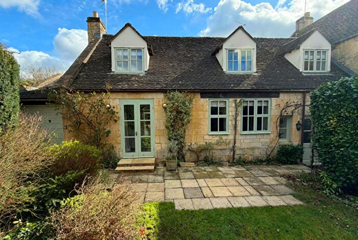 3 Bedroom Semi Detached House For Sale In Castle Street, Winchcombe, Cheltenham, GL54