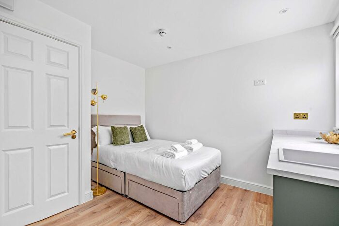 Studio To Rent In Tolcarne Drive, Pinner, HA5