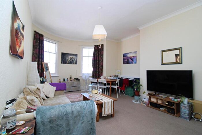 1 Bedroom Apartment To Rent In Norfolk Square, Brighton, BN1