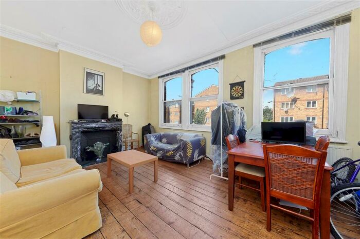 4 Bedroom Flat To Rent In Harrow Road, Kensal Green, NW10