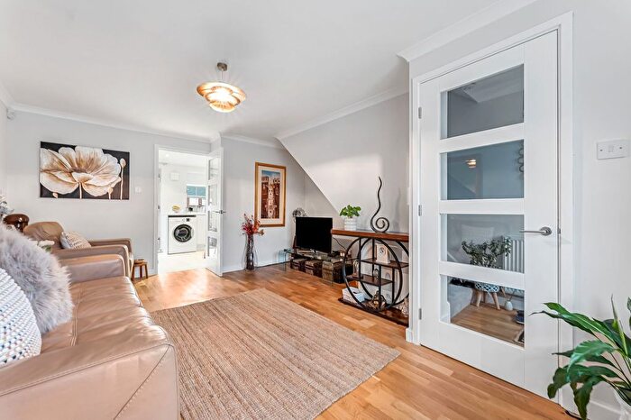 2 Bedroom End Terrace House For Sale In Gleneagles Drive, Arnold, Nottingham, Nottinghamshire, NG5