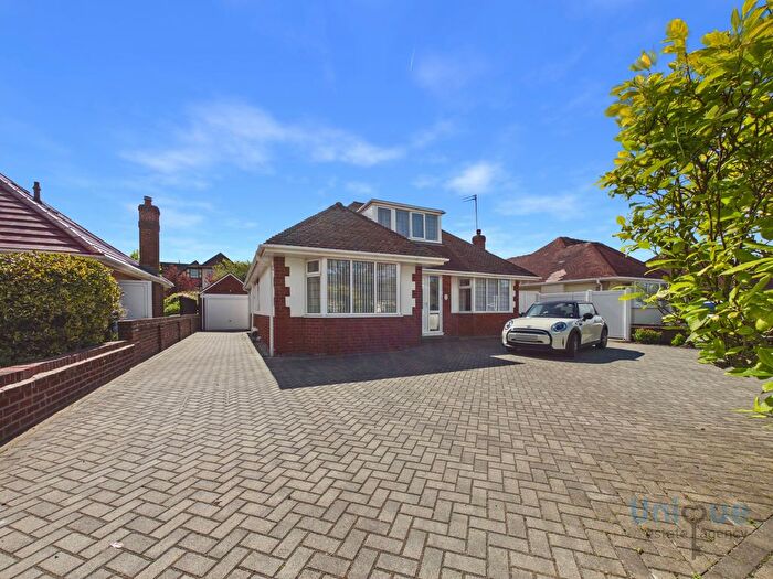 3 Bedroom Bungalow For Sale In St. Thomas Road, Lytham St. Annes, FY8