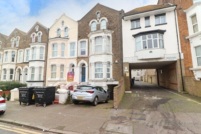 1 Bedroom Flat For Sale In Harold Road, Cliftonville, Margate, Kent, CT9
