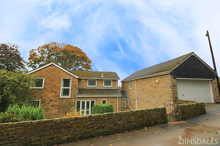 4 Bedroom Detached House To Rent In Malvern Brow, Chellow Dean, Bradford, BD9
