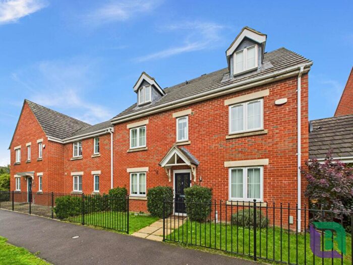 5 Bedroom End Of Terrace House For Sale In Newport Road, Milton Keynes, MK17