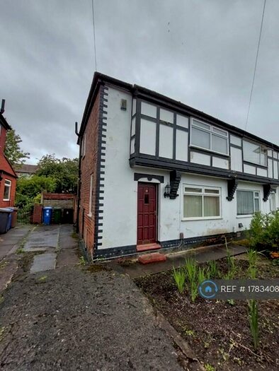 2 Bedroom Semi-Detached House To Rent In Chestnut Avenue, Droylsden, Manchester, M43