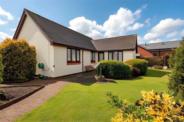 3 Bedroom Bungalow For Sale In Connaught Drive, South Woodham Ferrers, Chelmsford, Essex, CM3