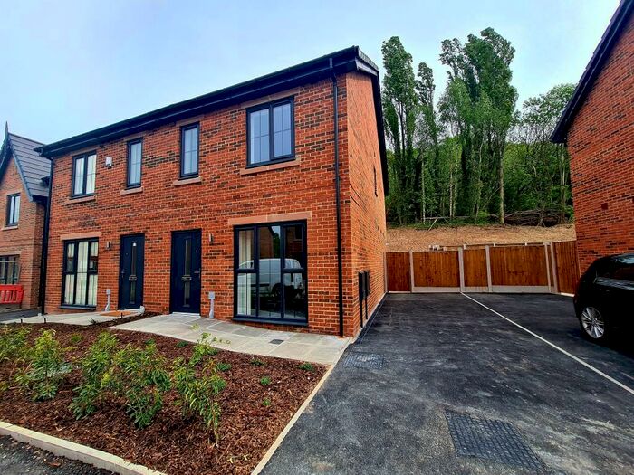 3 Bedroom Semi-Detached House To Rent In Irwell Drive, Salford, Manchester, M7