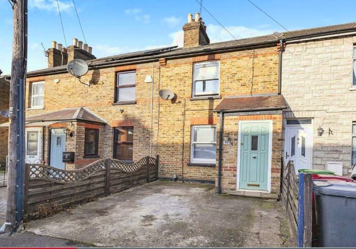 2 Bedroom House To Rent In Belgrave Road, Slough, SL1