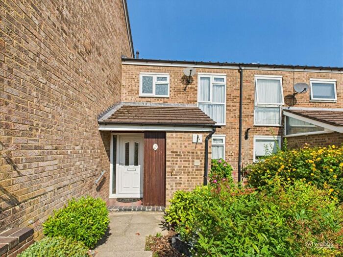 3 Bedroom Terraced House For Sale In Charlwood, Croydon, CR0