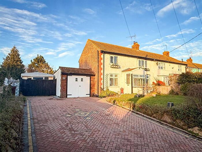 3 Bedroom Semi-Detached House For Sale In Clacton Road, St. Osyth, Essex, CO16