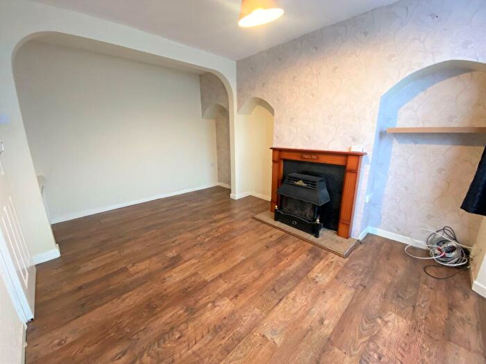 3 Bedroom House To Rent In Coneygree Road, Tipton, DY4