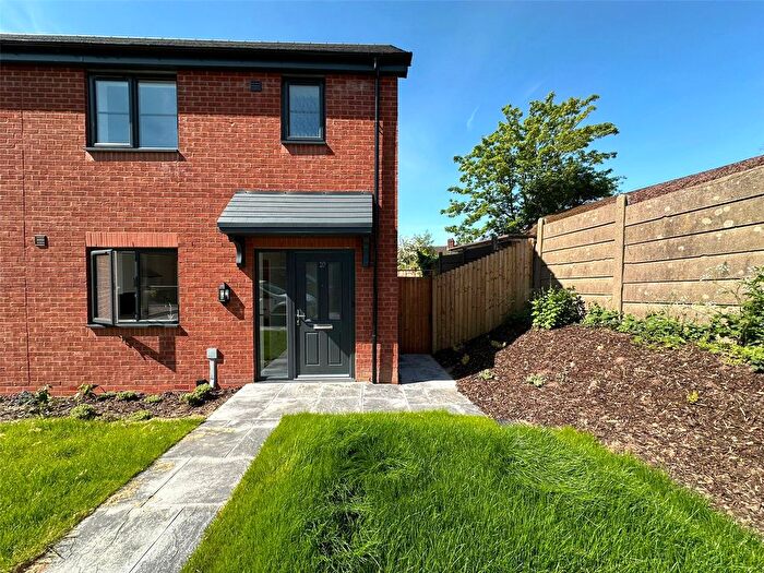 3 Bedroom Semi Detached House To Rent In Warley, Oldbury, Birmingham, B68