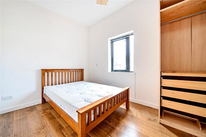 1 Bedroom Flat For Sale In Bird In Hand Mews, London, SE23