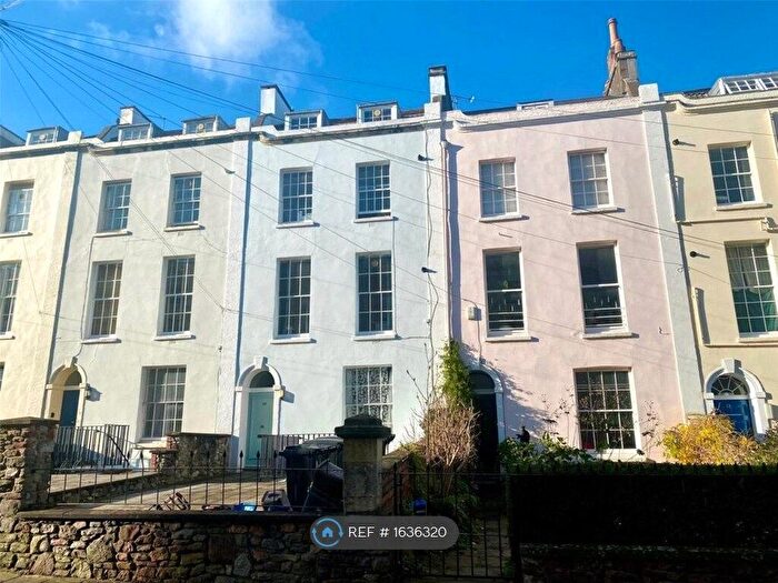 1 Bedroom Flat To Rent In Meridian Place, Bristol, BS8