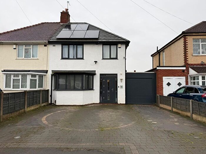 3 Bedroom Semi Detached House For Sale In Lucknow Road, Willenhall, WV12